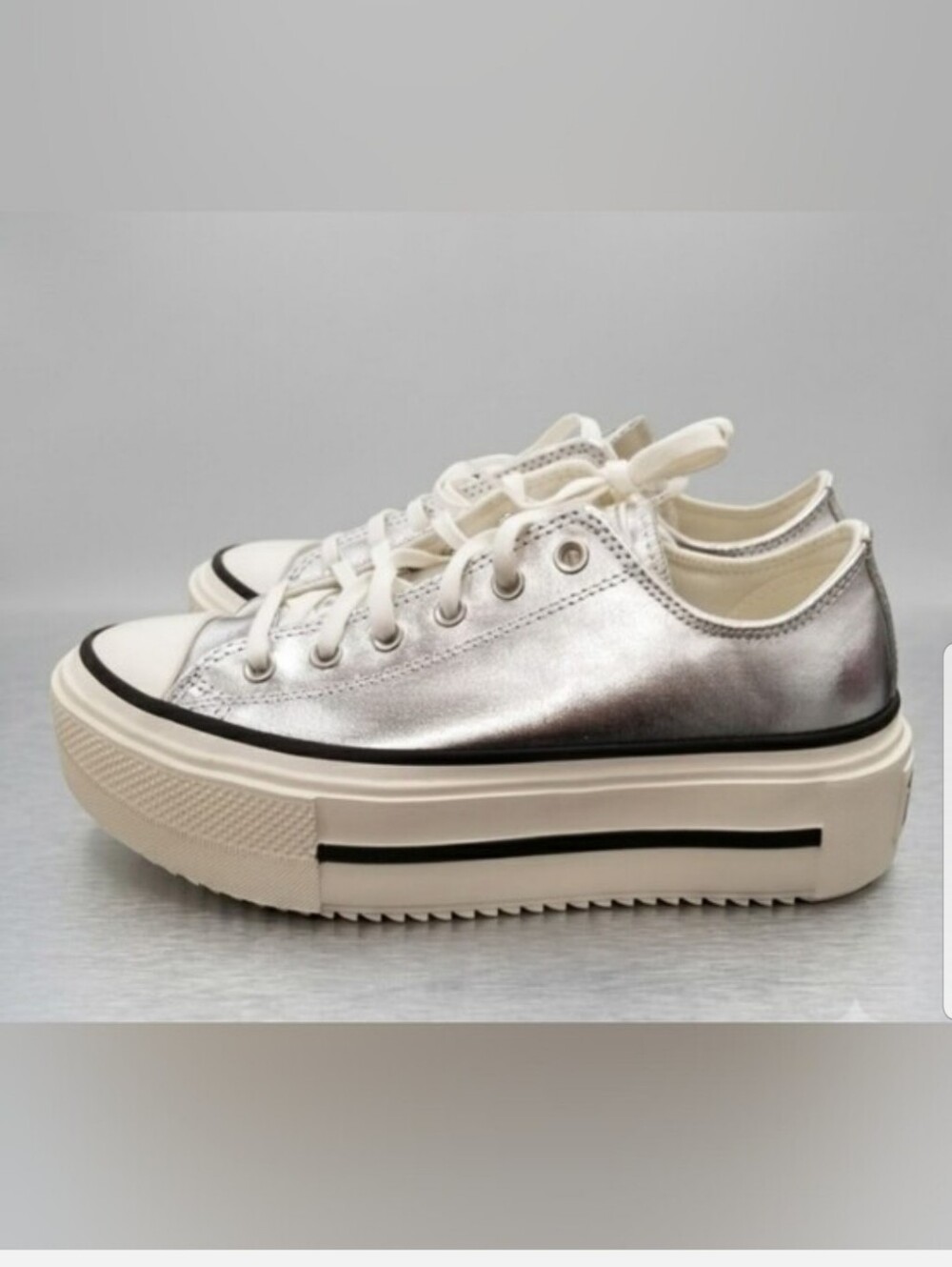 NEW! Converse Chuck Taylor Platform Low Top Sneakers Metallic Silver Sz 8 NWT - Picture 8 of 8